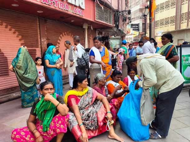 Thee feeling of security: pilgrims in Kashi (Image credit: Sumati Mehrishi)